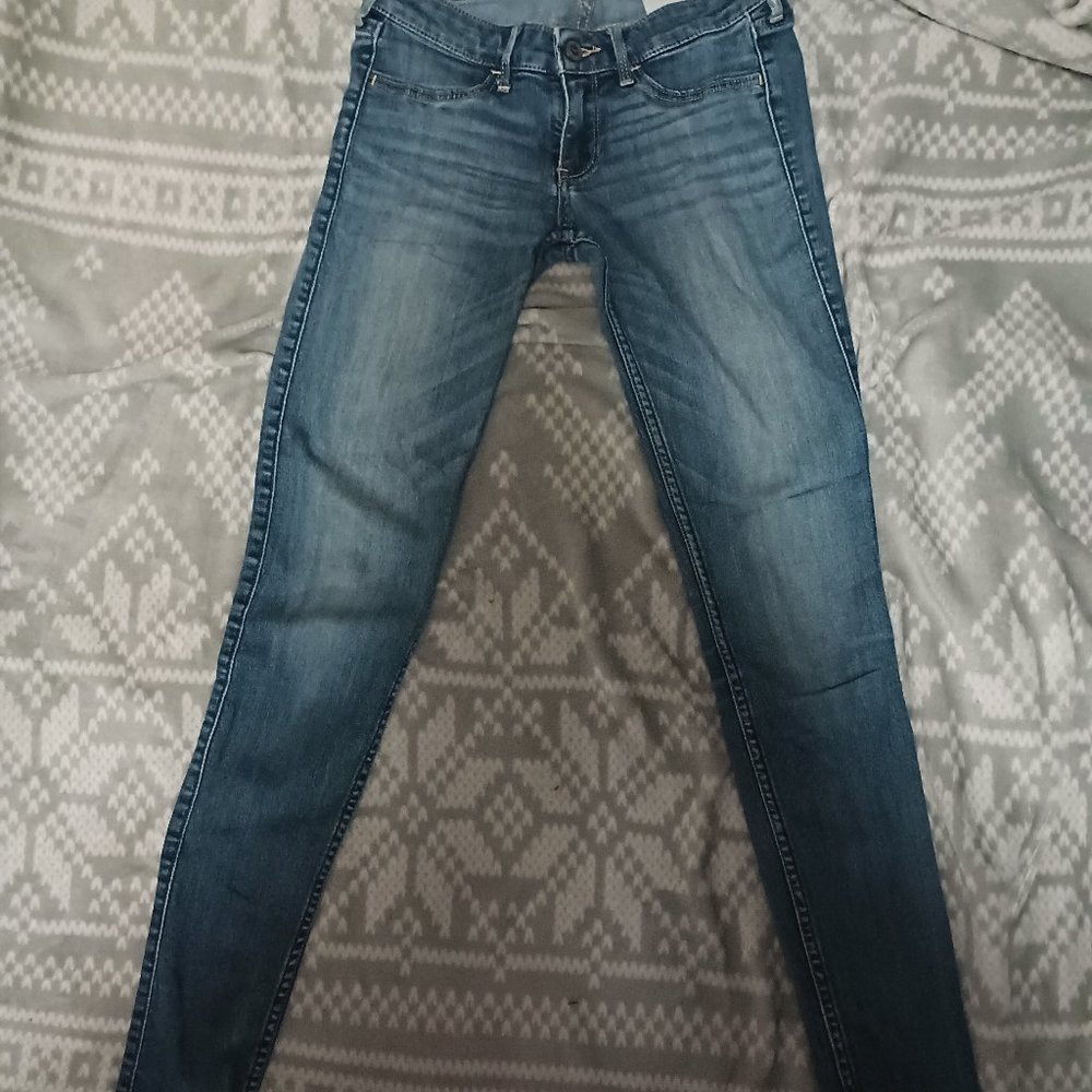Hollister skinny jeans